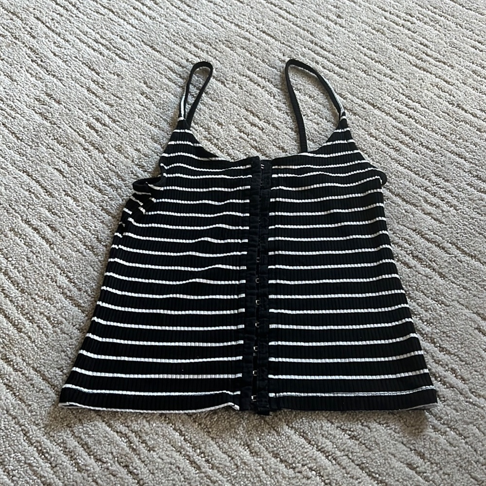 Soft and sexy cropped tank top